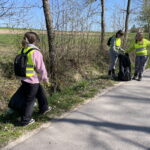 22.04.2023. Skały w gminie Nowa Słupia. Sprzątanie śmieci w ramach Światowego Dnia Ziemi. / Fot. Anna Głąb - Radio Kielce