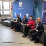 13.04.2023. Kielce. Inauguracja kampanii #dobresłowa. Na zdjęciu (od lewej): prof. Piotr Zbróg - językoznawca z Uniwersytetu Jana Kochanowskiego w Kielcach, Zbigniew Koniusz - wojewoda świętokrzyski, Beata Pszeniczna - aktorka Teatru im. Stefana Żeromskiego w Kielcach i Tomasz Kozieł - dyrektor Zespołu Szkół Informatycznych w Kielcach / Fot. Daniel Lenart - Radio Kielce