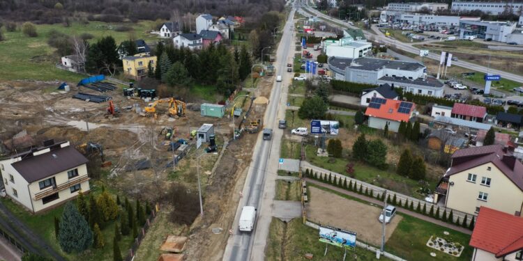 04.04.2023. Kielce. Modernizacja ul. Warszawskiej / Fot. Jarosław Kubalski - Radio Kielce