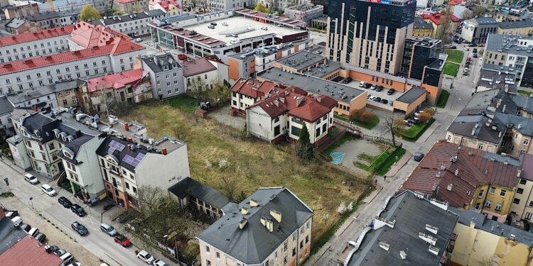 Radni zdecydują o sprzedaży dwóch działek w centrum Kielc