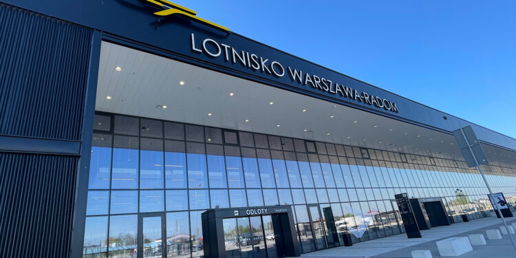 Z Kielc na lotnisko w Radomiu będą kursować shuttle busy