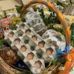 05.04.2023. Sandomierz. Żywność na święta od Caritas Diecezji Sandomierskiej. / Fot. Grażyna Szlęzak - Radio Kielce