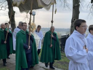 09.04.2023. Sandomierz. Katedra. Rezurekcja / Fot. Grażyna Szlęzak - Radio Kielce