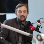 17.04.2023. Studio Polityczne Radia Kielce. Na zdjęciu Mateusz Iwan - Konfederacja. / Fot. Wiktor Taszłow - Radio Kielce