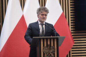 26.04.2023. Kielce. Świętokrzyski Urząd Wojeówdzki w Kielcach. Konferencja na temat mediacji w szkole. Na zdjęciu senator Krzysztof Słoń / Fot. Wiktor Taszłow - Radio Kielce