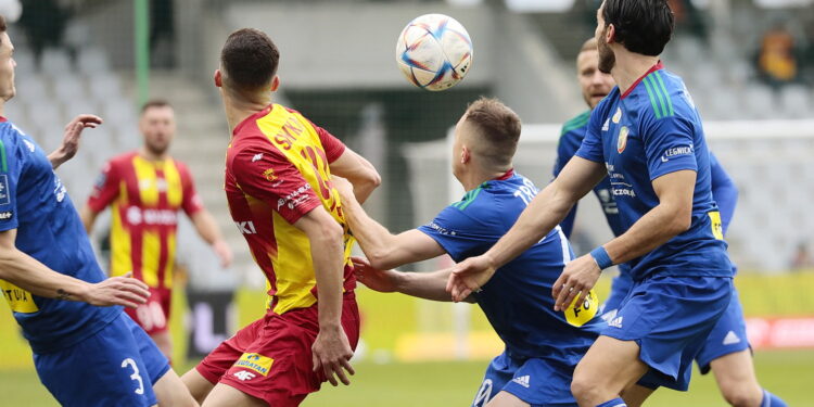 01.04.2023. Kielce. Mecz PKO BP Ekstraklasy: Korona Kielce – Miedź Legnica / Fot. Wiktor Taszłow – Radio Kielce