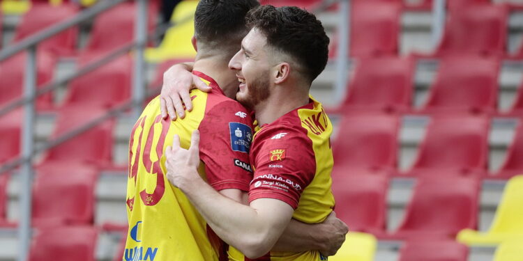 01.04.2023. Kielce. Mecz PKO BP Ekstraklasy: Korona Kielce – Miedź Legnica / Fot. Wiktor Taszłow – Radio Kielce