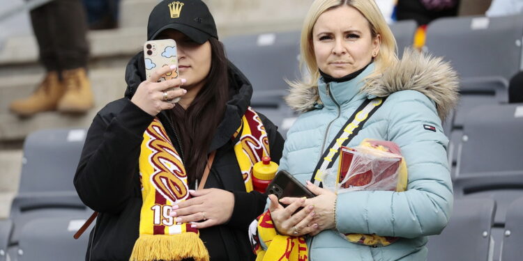 01.04.2023. Kielce. Mecz PKO BP Ekstraklasy: Korona Kielce – Miedź Legnica / Fot. Wiktor Taszłow – Radio Kielce