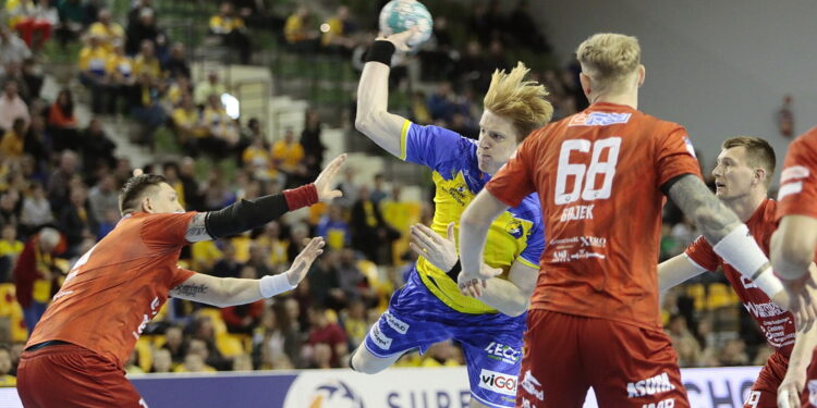 02.04.2023. Kielce. Mecz Industria Kielce – KPR Arged Ostrovia Ostrów Wielkopolski / Fot. Wiktor Taszłow - Radio Kielce