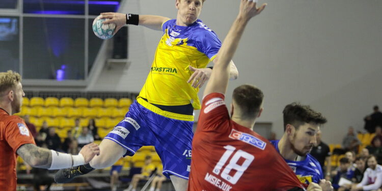 02.04.2023. Kielce. Mecz Industria Kielce – KPR Arged Ostrovia Ostrów Wielkopolski / Fot. Wiktor Taszłow - Radio Kielce