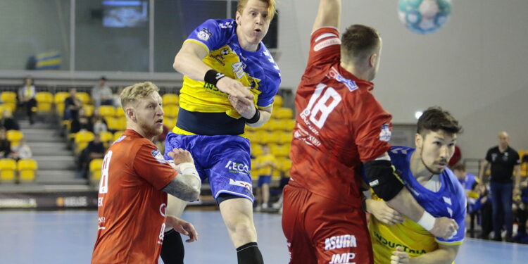 02.04.2023. Kielce. Mecz Industria Kielce – KPR Arged Ostrovia Ostrów Wielkopolski / Fot. Wiktor Taszłow - Radio Kielce