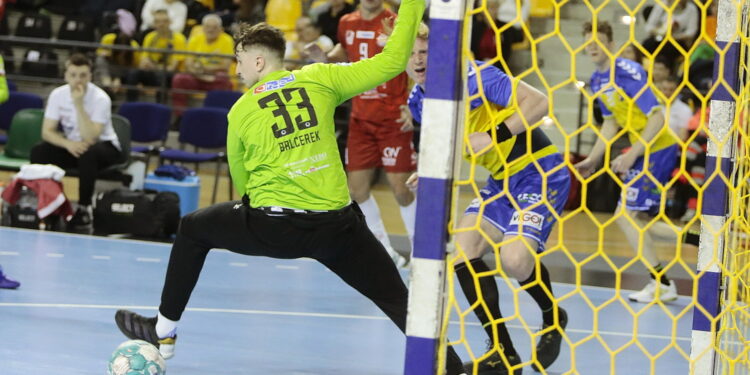 02.04.2023. Kielce. Mecz Industria Kielce – KPR Arged Ostrovia Ostrów Wielkopolski / Fot. Wiktor Taszłow - Radio Kielce