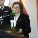 03.04.2023. Kielce. Wręczenie promes na zakup samochodów ratowniczo-gaśniczych dla jednostek Ochotniczych Straży Pożarnych z województwa świętokrzyskiego. Na zdjęciu: poseł Agata Wojtyszek / Fot. Wiktor Taszłow - Radio Kielce