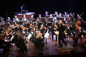 Młodzi muzycy z Orkiestry MASO Charków zagrali także w Busku-Zdroju
