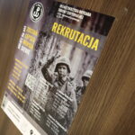 17.04.2023. Kielce. Pierwsi poborowi stawili się przed komisją wojskową w Starostwie Powiatowym w Kielcach / Fot. Wiktor Taszłow – Radio Kielce