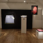 Kielce. Galeria Współczesnej Sztuki Sacrum „Dom Praczki”. Ekspozycja „Sprawdzam. „Cóż to jest prawda?”. / Fot. Jarosław Kubalski - Radio Kielce