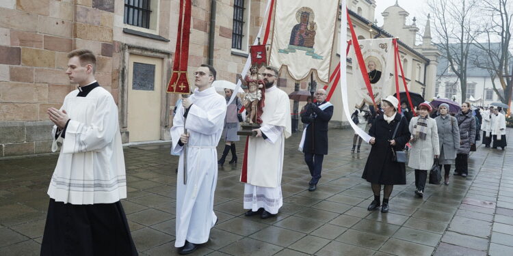 09.04.2023. Kielce. Katedra. Rezurekcja / Fot. Jarosław Kubalski - Radio Kielce