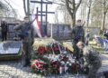 13.04.2023 Kielce. Cmentarz Stary. Uroczystości w Dzień Pamięci Ofiar Zbrodni Katyńskiej / Fot. Jarosław Kubalski - Radio Kielce