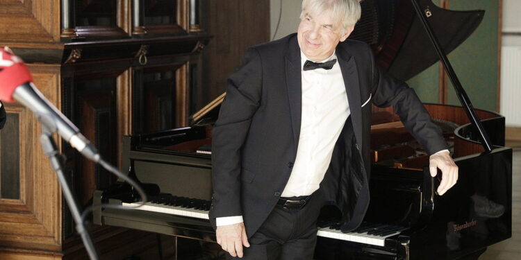 22.04.2023 Kielce. Muzeum Narodowe. Koncert zapowiadający tegoroczne "Chopinowskie Inspiracje” Michel Bourdoncle - fortepian / Fot. Jarosław Kubalski - Radio Kielce