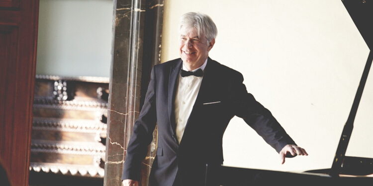 22.04.2023 Kielce. Muzeum Narodowe. Koncert zapowiadający tegoroczne "Chopinowskie Inspiracje” Michel Bourdoncle - fortepian / Fot. Jarosław Kubalski - Radio Kielce