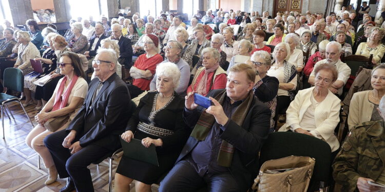 23.04.2023 Kielce. WDK. Seniorshow / Fot. Jarosław Kubalski - Radio Kielce