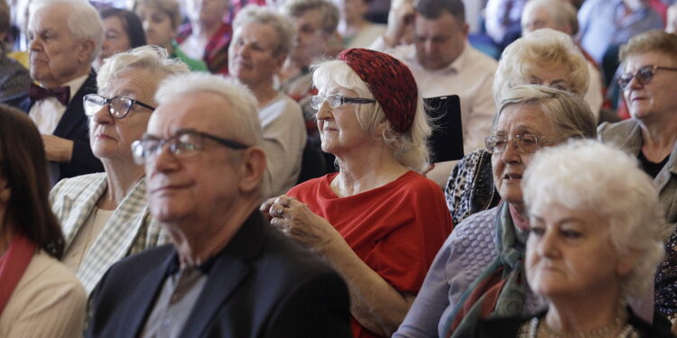 23.04.2023 Kielce. WDK. Seniorshow / Fot. Jarosław Kubalski - Radio Kielce