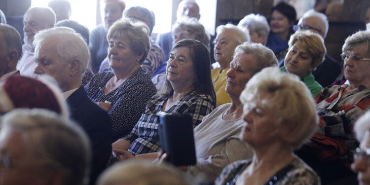 23.04.2023 Kielce. WDK. Seniorshow / Fot. Jarosław Kubalski - Radio Kielce