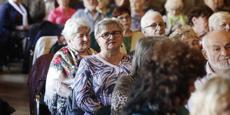 23.04.2023 Kielce. WDK. Seniorshow / Fot. Jarosław Kubalski - Radio Kielce