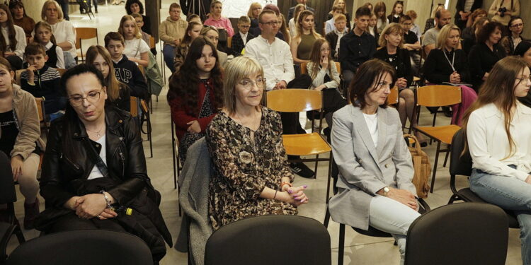 24.04.2023 Michniów. Gala konkursu plastycznego „Ukraino jesteśmy z Wami!”/ Fot. Jarosław Kubalski - Radio Kielce