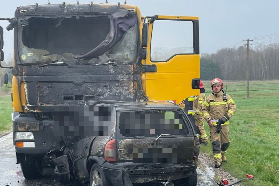 Makabryczny wypadek na Podkarpaciu. Auto stanęło w płomieniach, a w środku ciało ofiary!