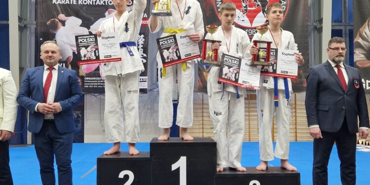 Na zdjęciu: Oskar Białek na 1 miejscu / Fot. Karate. Na zdjęciu: Aleksandra Wysocka na 1 miejscu / Fot. Klub Karate Kyokushin „Chikara”