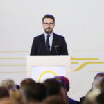 27.04.2023. Radom. Otwarcie lotniska Warszawa-Radom. Na zdjęciu: Radosław Fogiel – poseł PiS / Fot. Wiktor Taszłow – Radio Kielce
