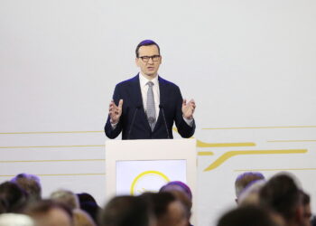 27.04.2023. Radom. Otwarcie lotniska Warszawa-Radom. Na zdjęciu: premier Mateusz Morawiecki / Fot. Wiktor Taszłow – Radio Kielce