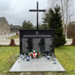 02.04.2023. Szałas w gminie Zagnańsk. Pomnik upamiętniający zamordowanych mieszkańców wsi Szałas. / Fot. Daniel Czwartosz - Radio Kielce
