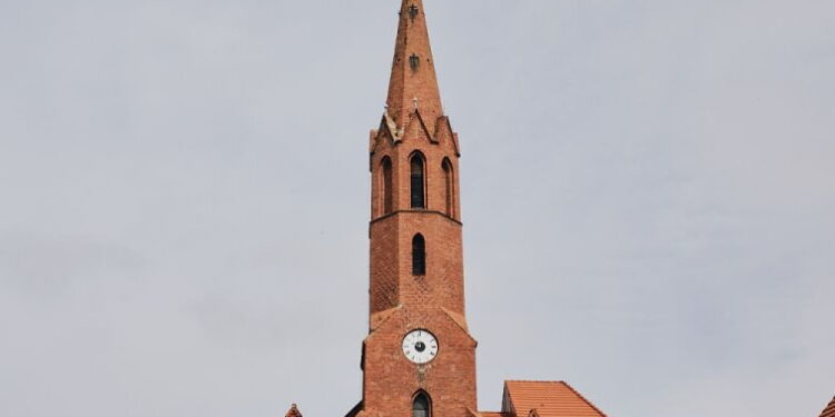 Wyrzysk. Kościół. / Fot. parafia-wyrzysk.pl