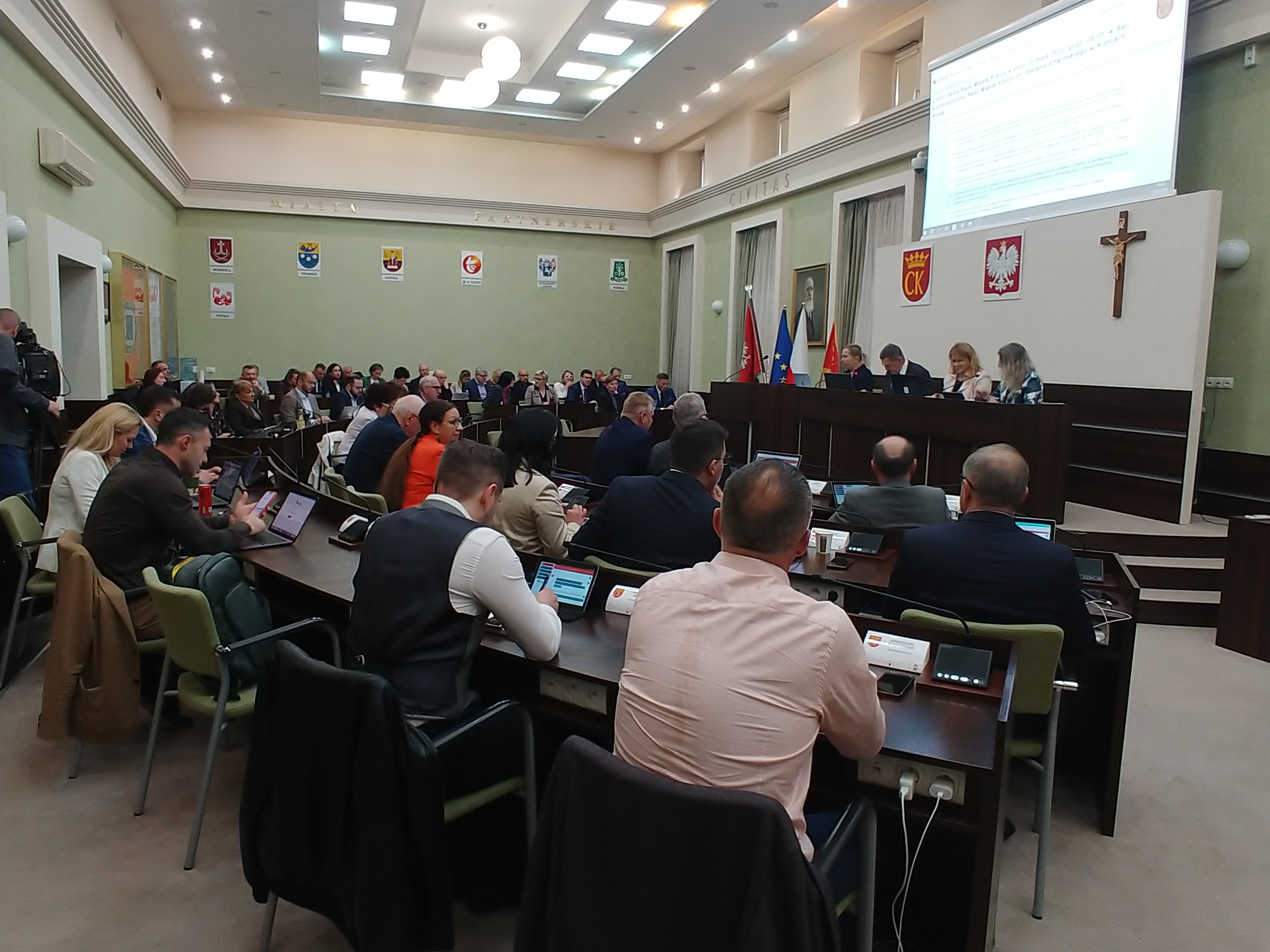 Nie będzie głosowania nad obligacjami. Miasto wycofuje projekt