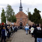 13.05.2023. Częstochowa. Uroczystości pogrzebowe 8-letniego Kamila na Cmentarzu Kule / Fot. Waldemar Deska - PAP