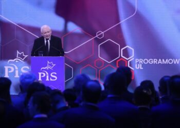 Prezes PiS: od nowego roku świadczenie wychowawcze 500 Plus zostanie podniesione do 800 zł
