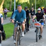 31.05.2023. Kielce. Wspólna przejażdżka rowerowa piłkarzy ręcznych Barlinka Industrii Kielce, zastępcy prezydenta Kielc Marcina Chłodnickiego i kibiców / Fot. Mosir Kielce - Facebook