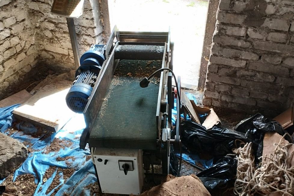 Na zdjęciu: maszyna służąca do produkcji tytoniu / Fot. świętokrzyska policja