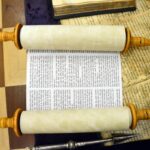 20.05.2023. Sandomierz. Wernisaż wystawy „Historia Biblii” / źródło: Sandomierskie Centrum Kultury