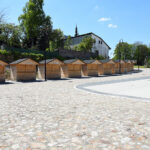 Bodzentyn. Zmodernizowany targ, tzw. „mała targowica” / źródło: bodzentyn.pl