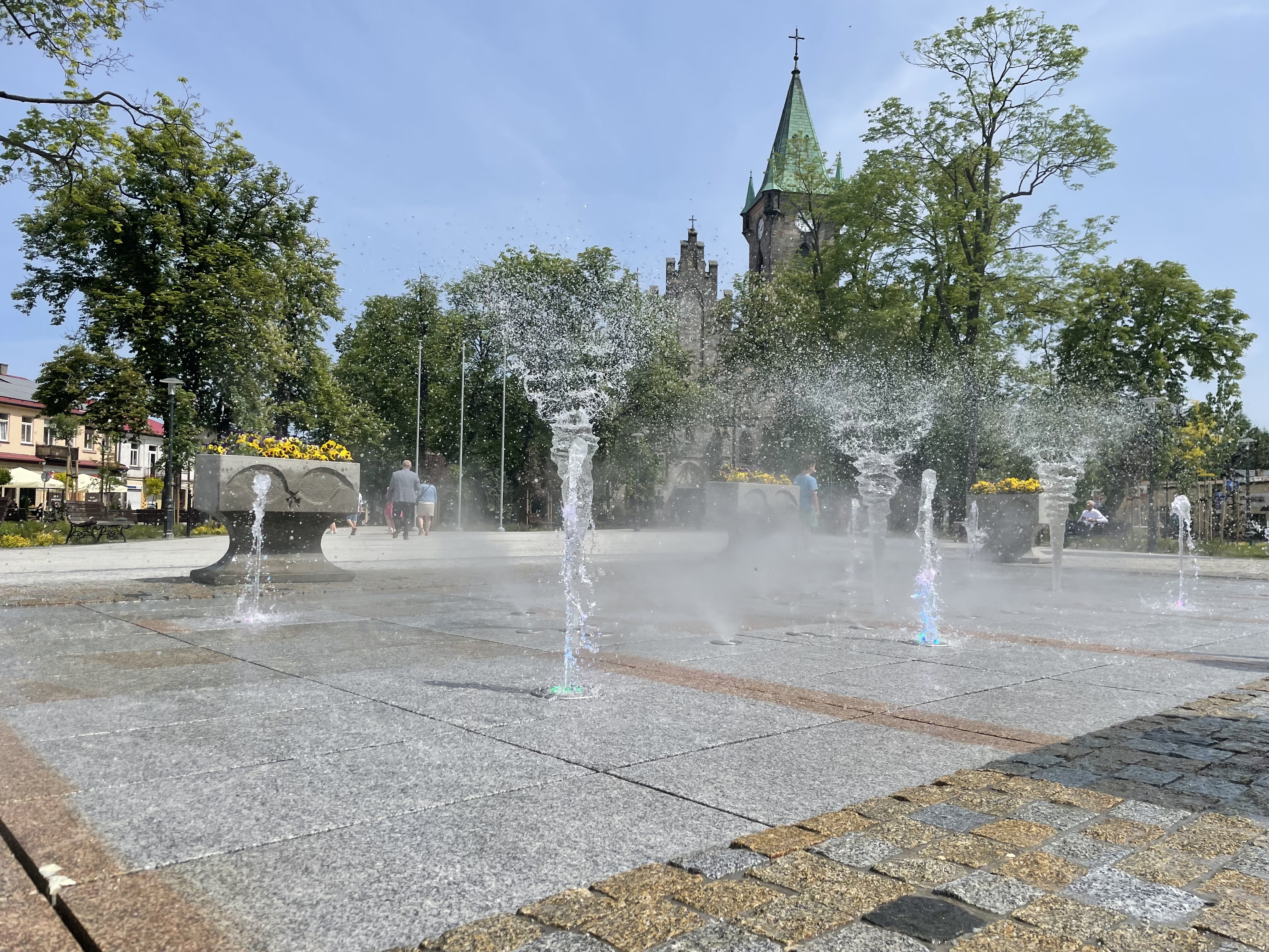 Nowa fontanna w Końskich tworzy iluzoryczne obrazy