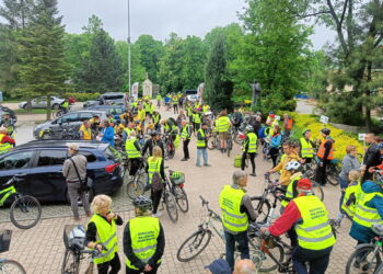 Ponad 350 osób uczestniczyło w rowerowej majówce z biskupem Florczykiem