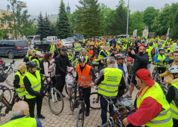 20.05.2023. Kielce. Rodzinna Majówka Rowerową z biskupem Marianem Florczykiem. / Fot. Ewelina Walczak - Radio Kielce