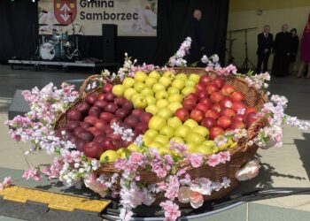14.05.2023. Samborzec. XXXIII Święto Kwitnącej Jabłoni / Fot. Grażyna Szlęzak - Radio Kielce