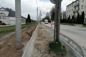 05.04.2023. Pińczów. Nowo budowana ścieżka rowerowa / Fot. Marta Gajda-Kruk - Radio Kielce