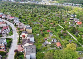 11.05.2023. Kielce. Ogródki działkowe przy ul. Jeleniowskiej / Fot. Jarosław Kubalski - Radio Kielce