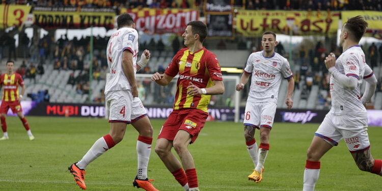 07.05.2023. Kielce. Mecz Korona Kielce - Raków Częstochowa. / Fot. Jarosław Kubalski - Radio Kielce