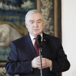 Muzeum Narodowe w Kielcach w elitarnym gronie z mecenasem - Radio Kielce 12.05.2023. Kielce. Pałac Biskupów Krakowskich. Podpisanie umowy o współpracy pomiędzy Muzeum Narodowym w Kielcach a PGE. Marszałek Andrzej Bętkowski / Fot. Jarosław Kubalski - Radio Kielce